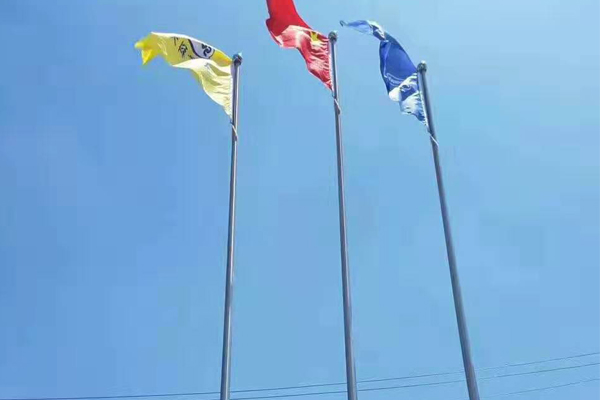 東升廣場(chǎng)不銹鋼旗桿安裝